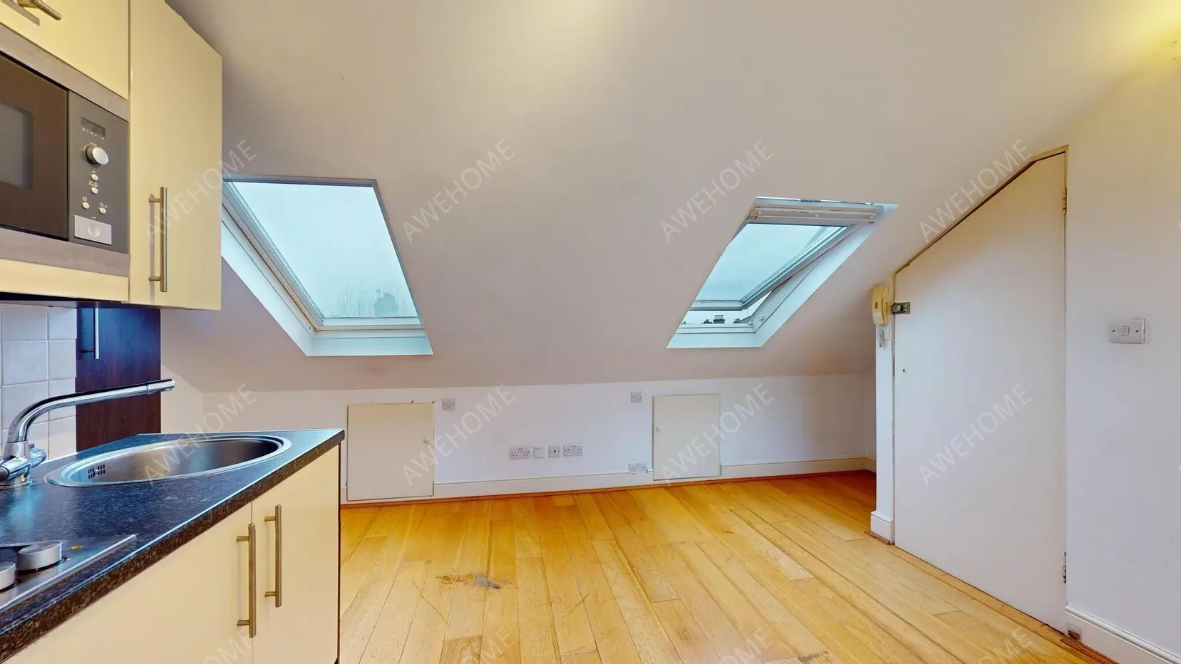 Londonshort-term accommodation Rentals[short-term accommodation]Fernhead Road