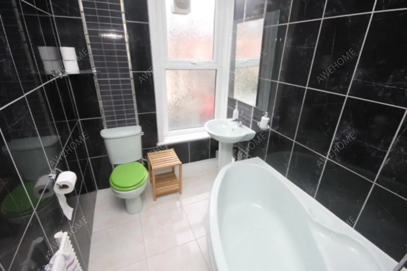 LeedsSingle Apartment Rentals[Single Apartment]Delph Mount