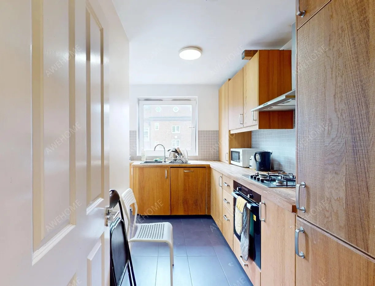 LondonWeekly Rental  Rentals[Weekly Rental ]Senior Street