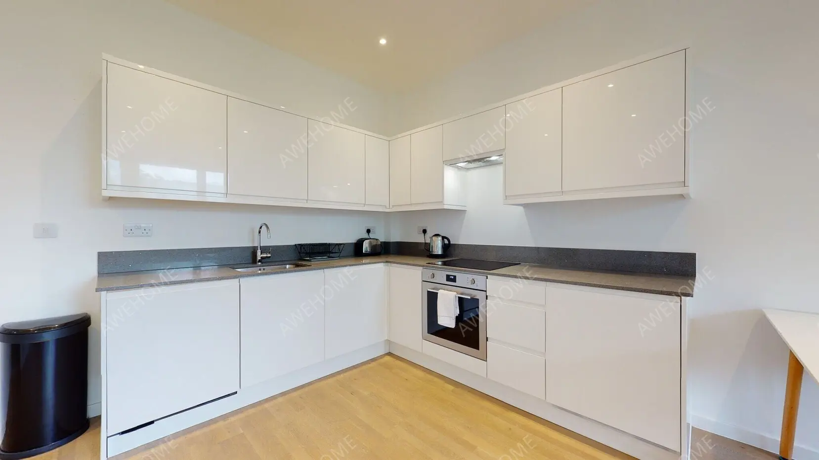 倫敦租房Riverbank Way