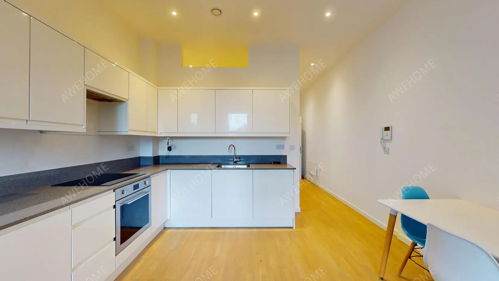 Londonshort-term accommodation Rentals[short-term accommodation]Riverbank Way