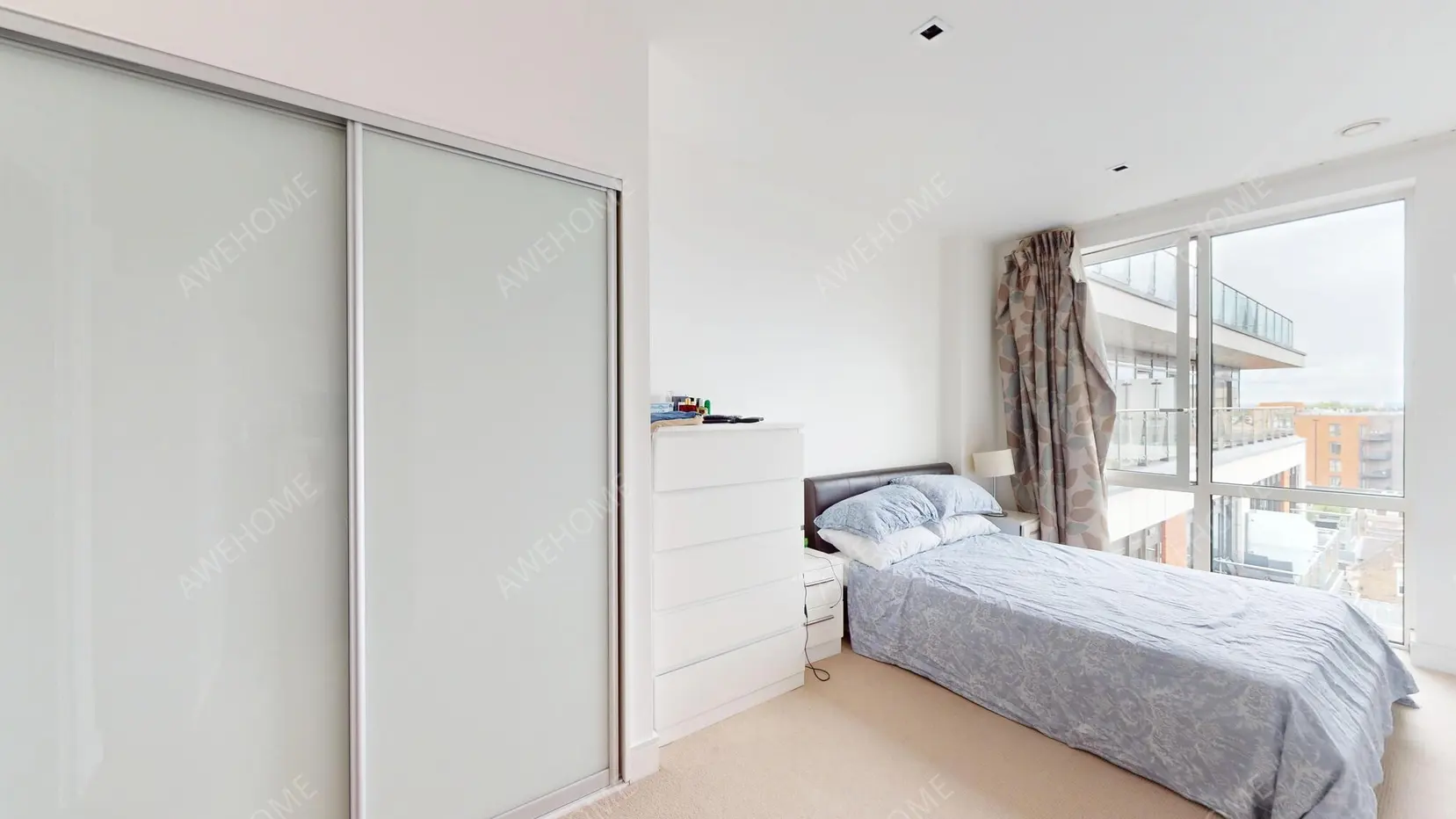 Londonshort-term accommodation Rentals[short-term accommodation]Longfield Avenue
