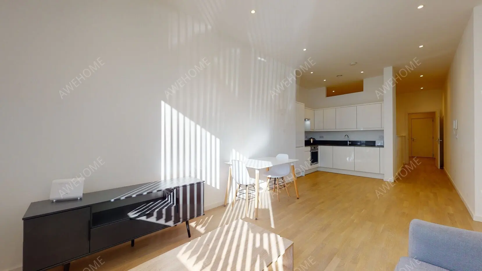 LondonCelebrities Rentals[Celebrities]Riverbank Way