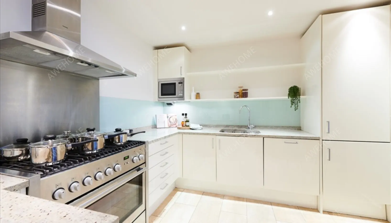 London RentalsYoung Street