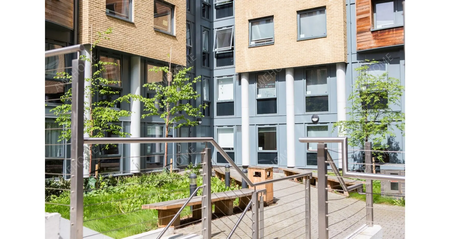 LondonCelebrities Rentals[Celebrities]Market Road