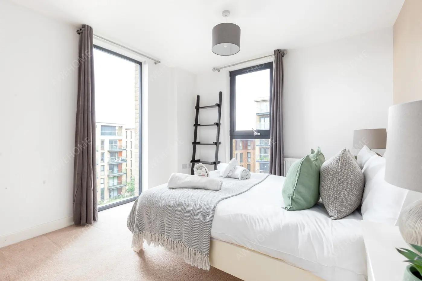 LondonCelebrities Rentals[Celebrities]Surrey Quays Road