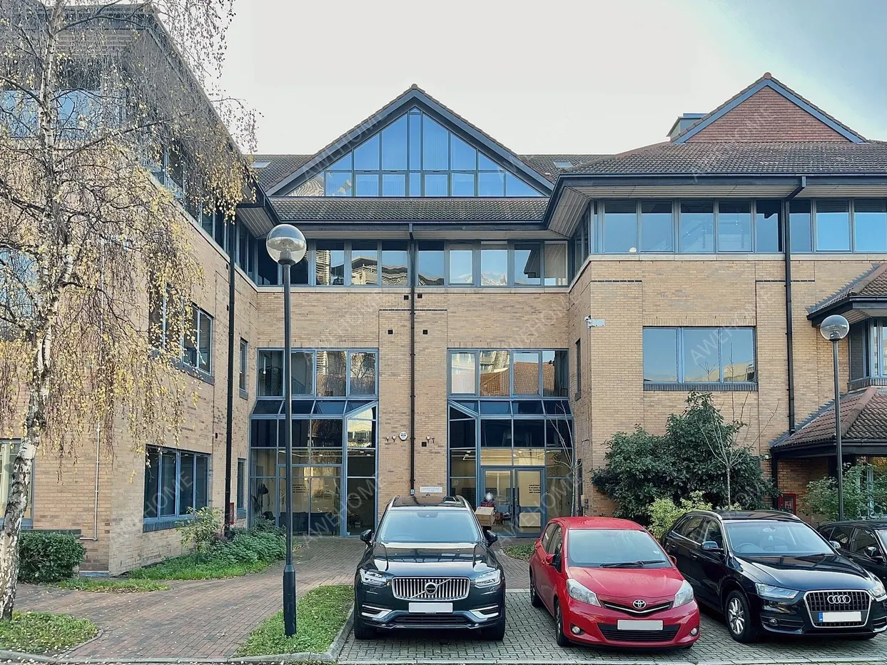 伦敦网红公寓租房[网红公寓]Riverbank Way