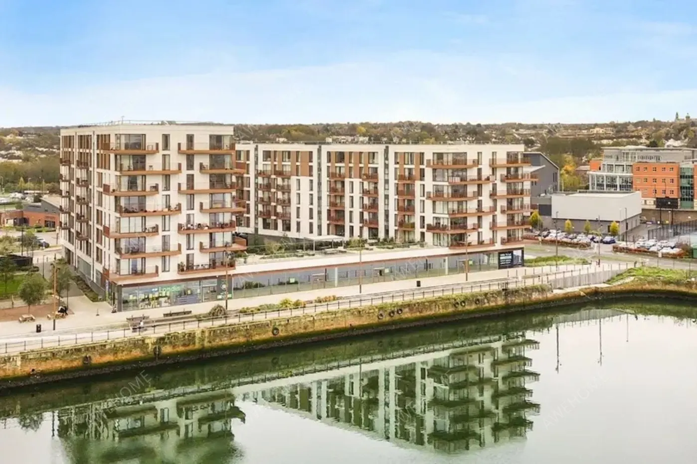 Londonshort-term accommodation Rentals[short-term accommodation]Gillingham Gate Road