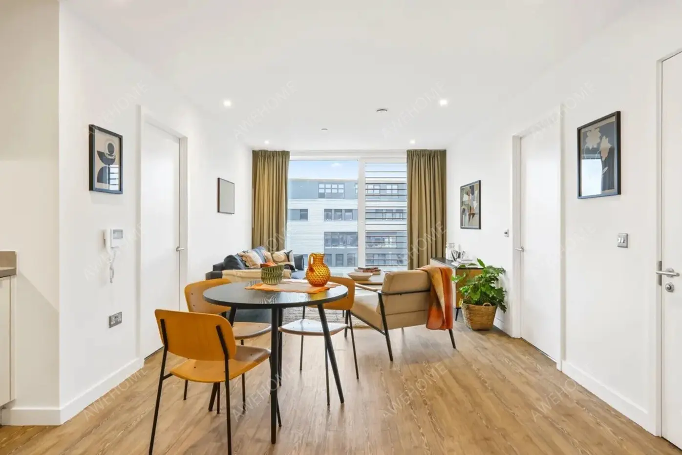 Londonshort-term accommodation Rentals[short-term accommodation]Gillingham Gate Road