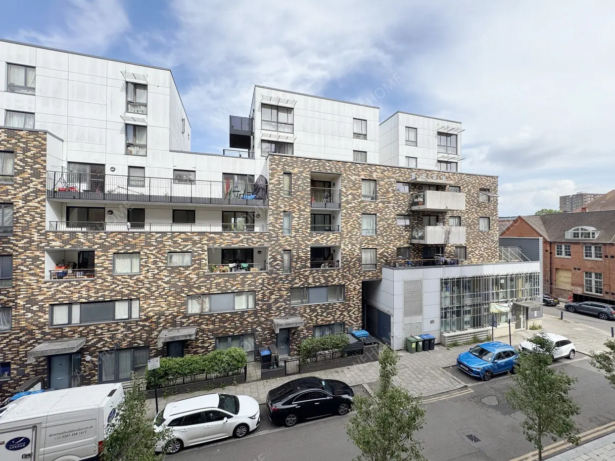 Londonshort-term accommodation Rentals[short-term accommodation]Granville Road