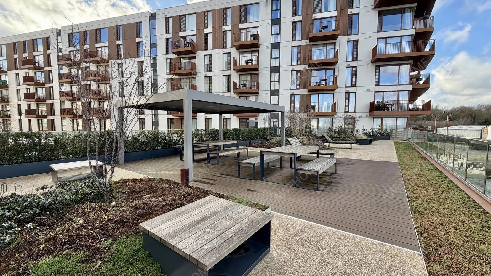 Londonshort-term accommodation Rentals[short-term accommodation]Gillingham Gate Road