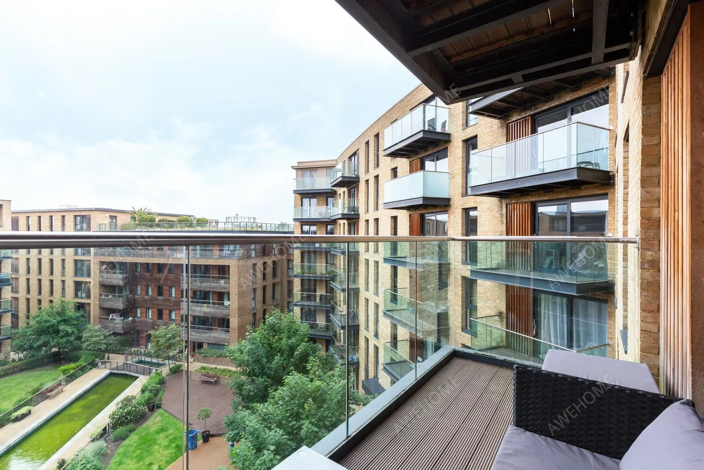 LondonCelebrities Rentals[Celebrities]Surrey Quays Road