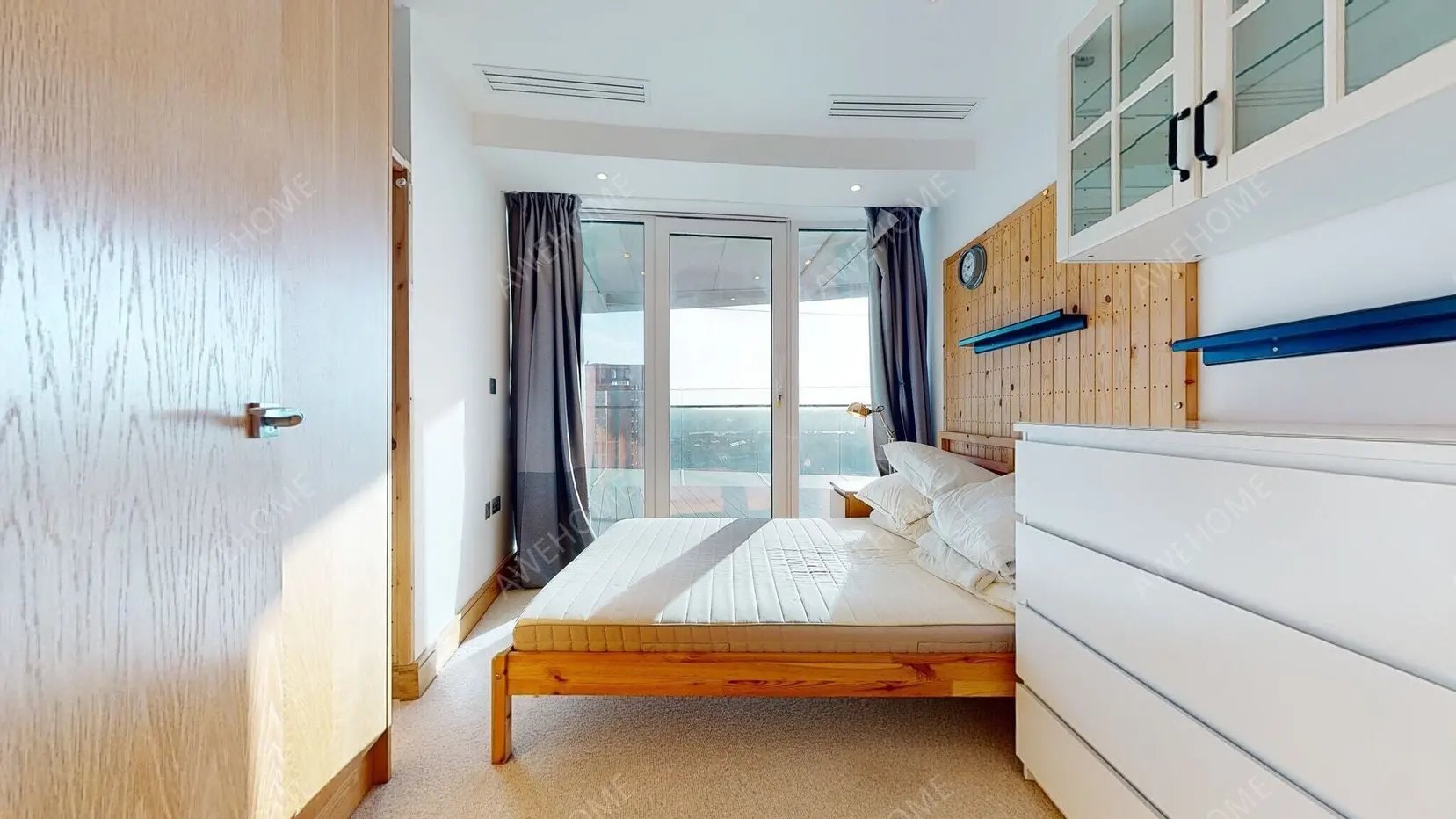 London RentalsCrossharbour Plaza