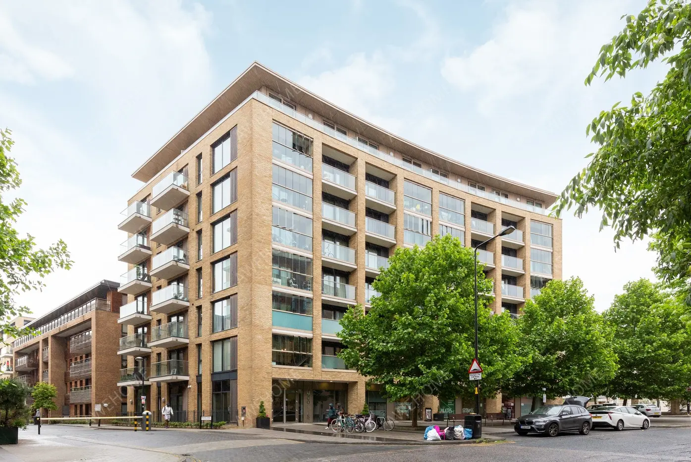 LondonCelebrities Rentals[Celebrities]Surrey Quays Road