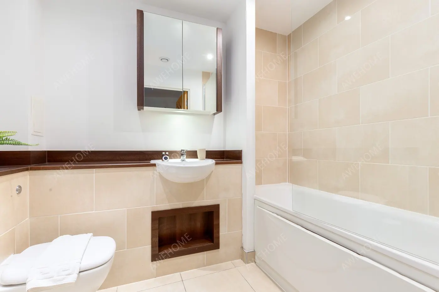 LondonCelebrities Rentals[Celebrities]Surrey Quays Road