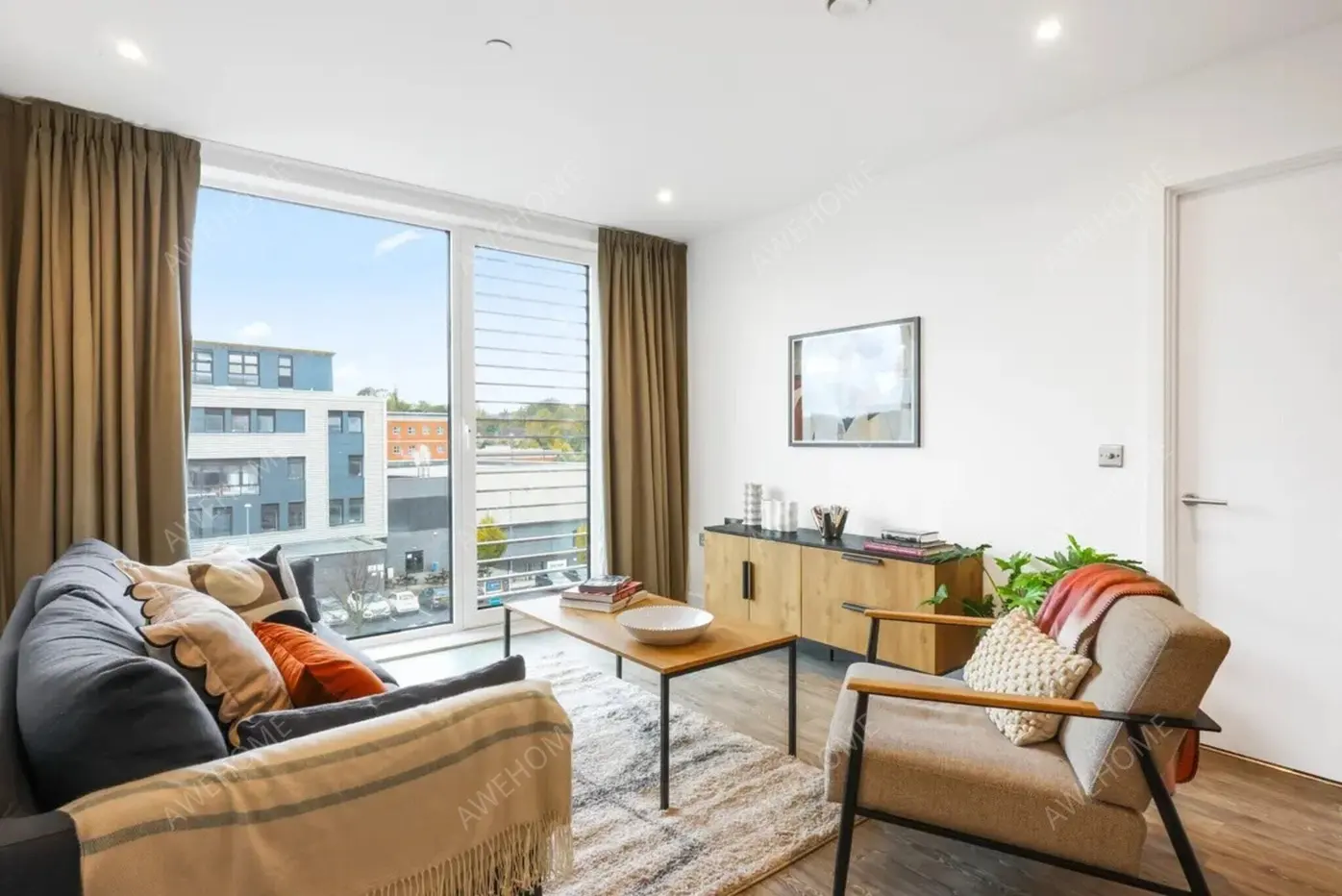 Londonshort-term accommodation Rentals[short-term accommodation]Gillingham Gate Road