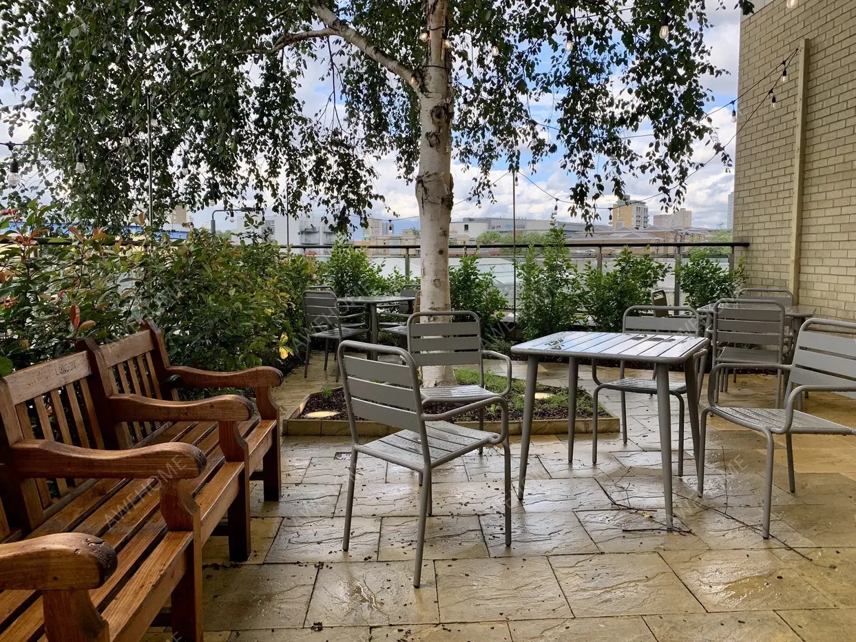 London RentalsWestferry Circus