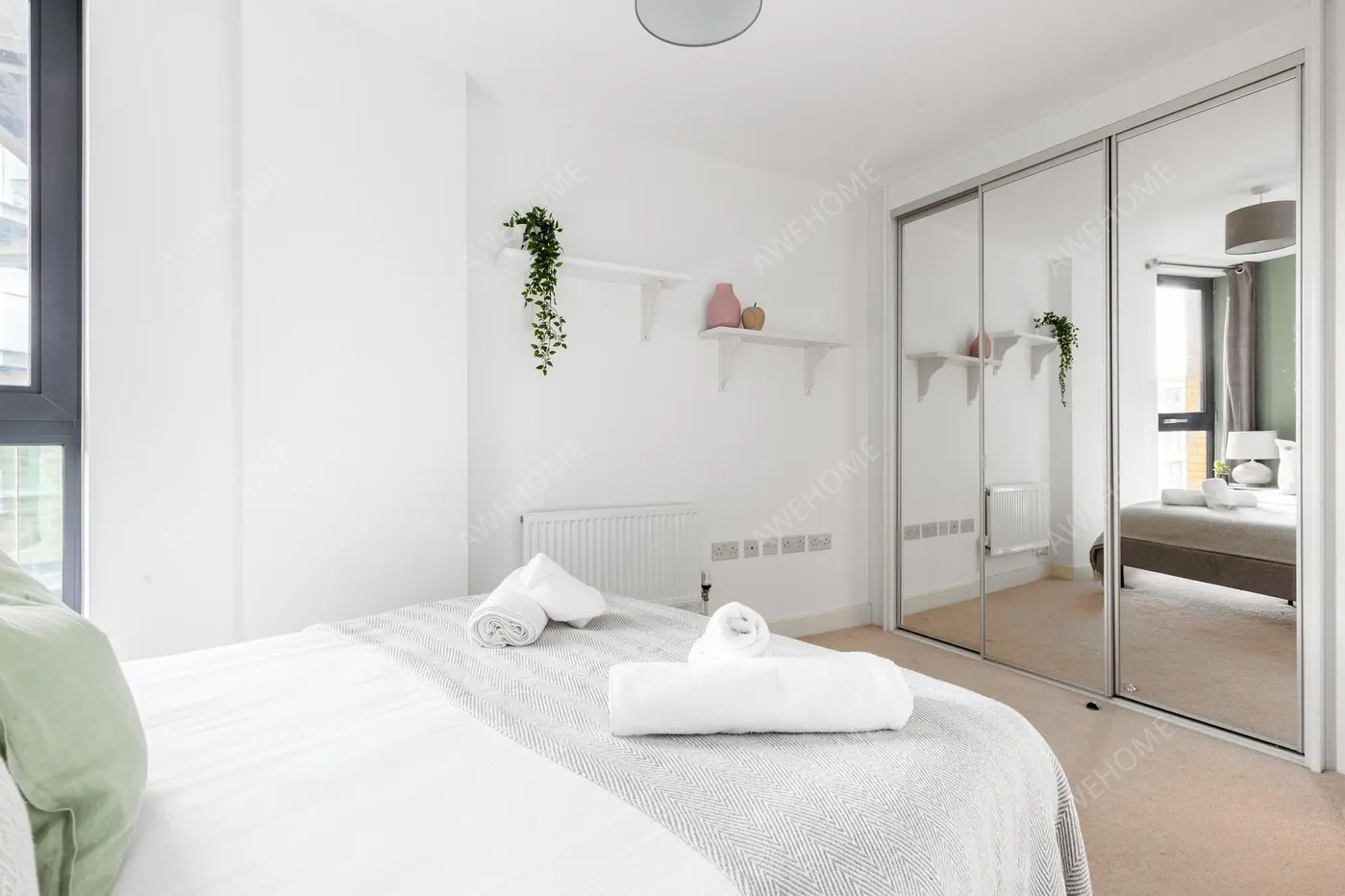 LondonCelebrities Rentals[Celebrities]Surrey Quays Road