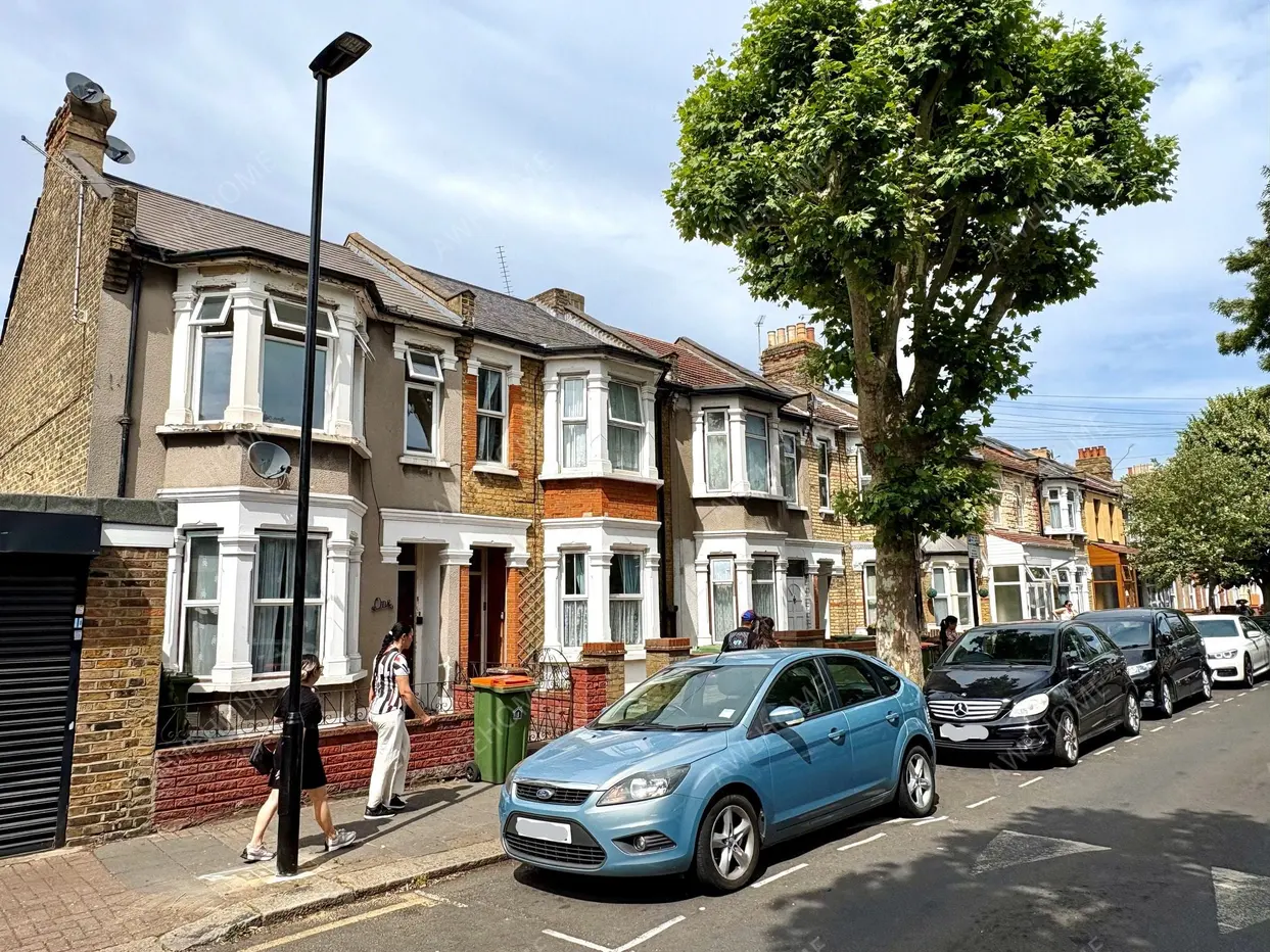 London RentalsSouth Esk Road