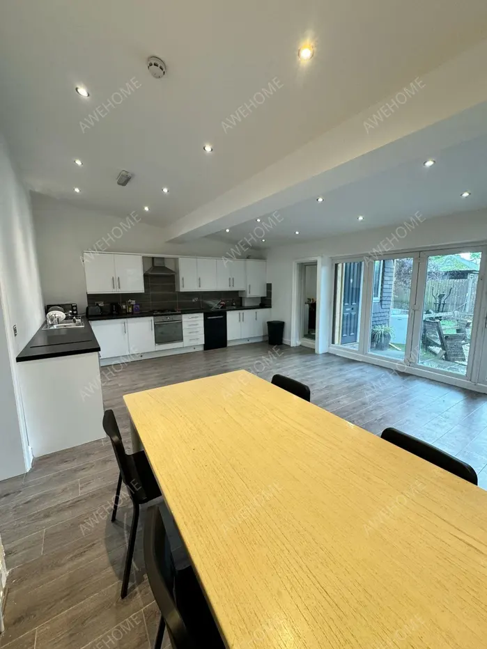 London RentalsChobham Road