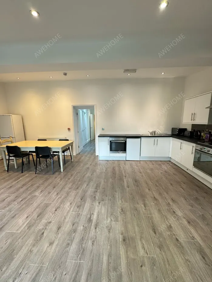 London RentalsChobham Road