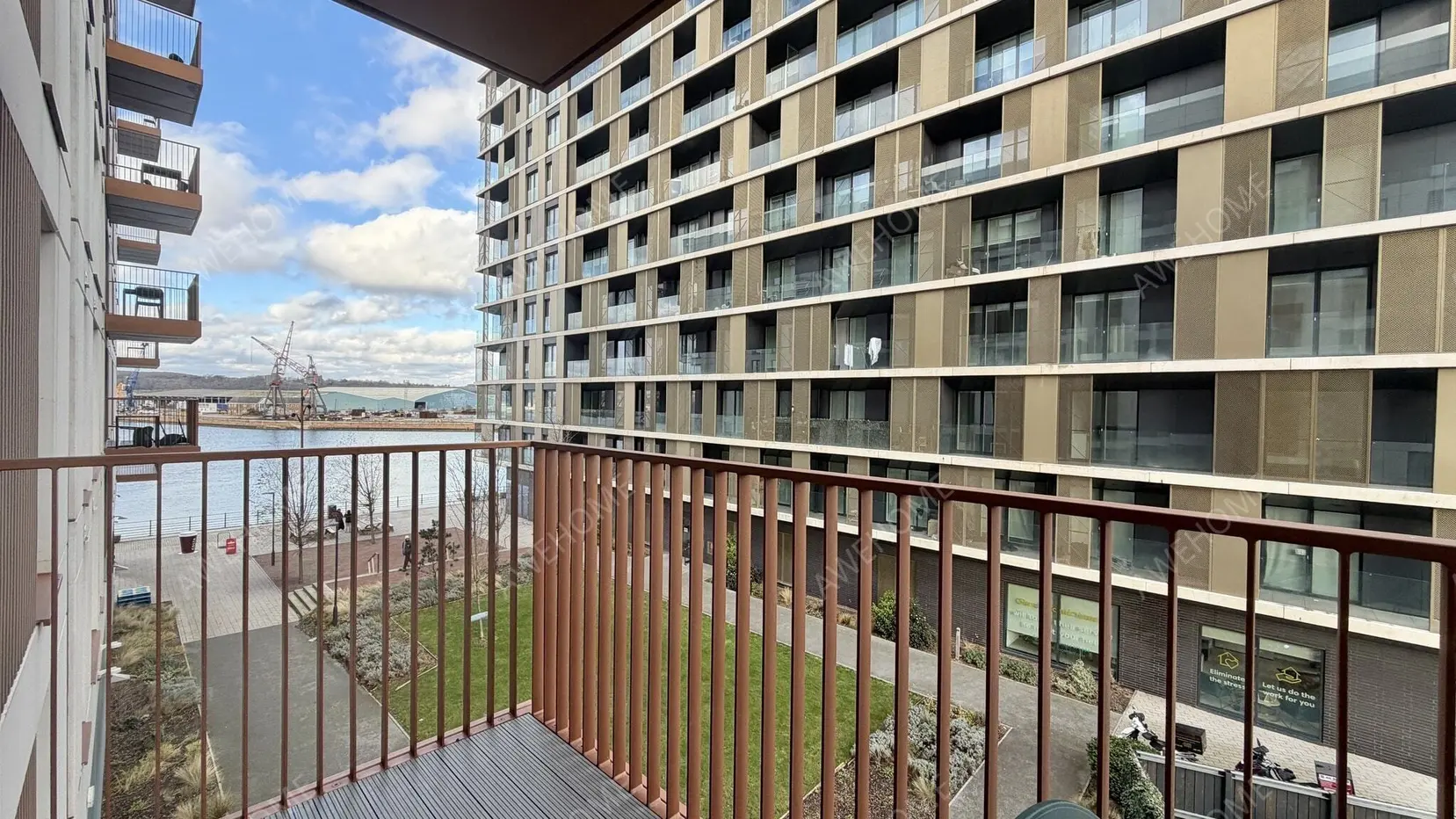 London RentalsSouth Side Three Road