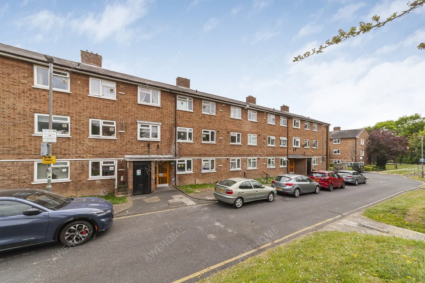 London RentalsMorris Gardens