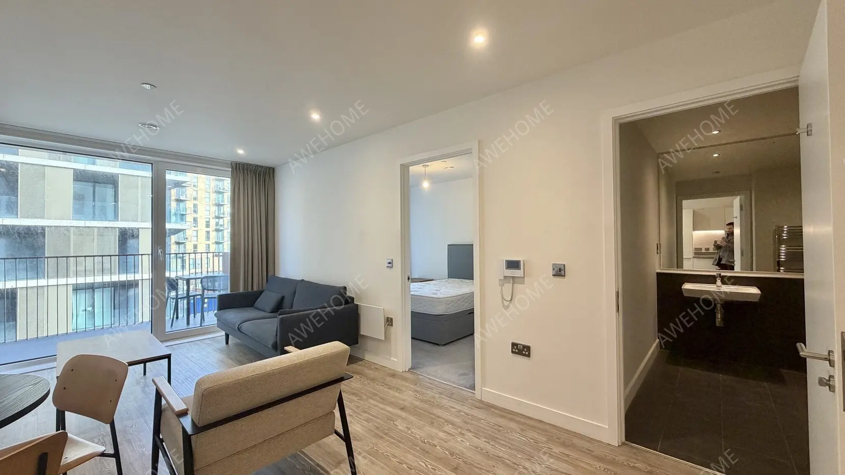 London RentalsSouth Side Three Road