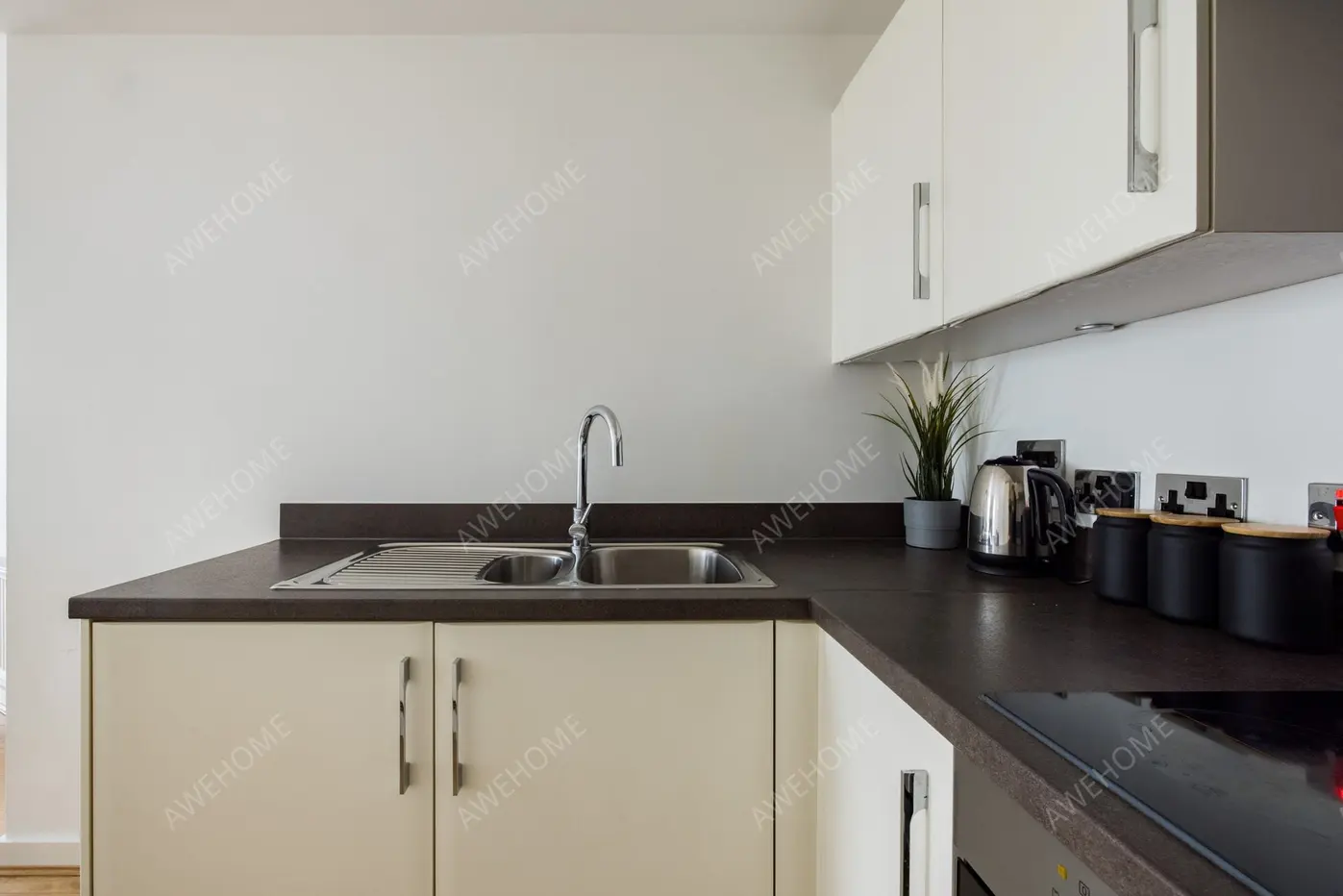 London RentalsBritannia Walk