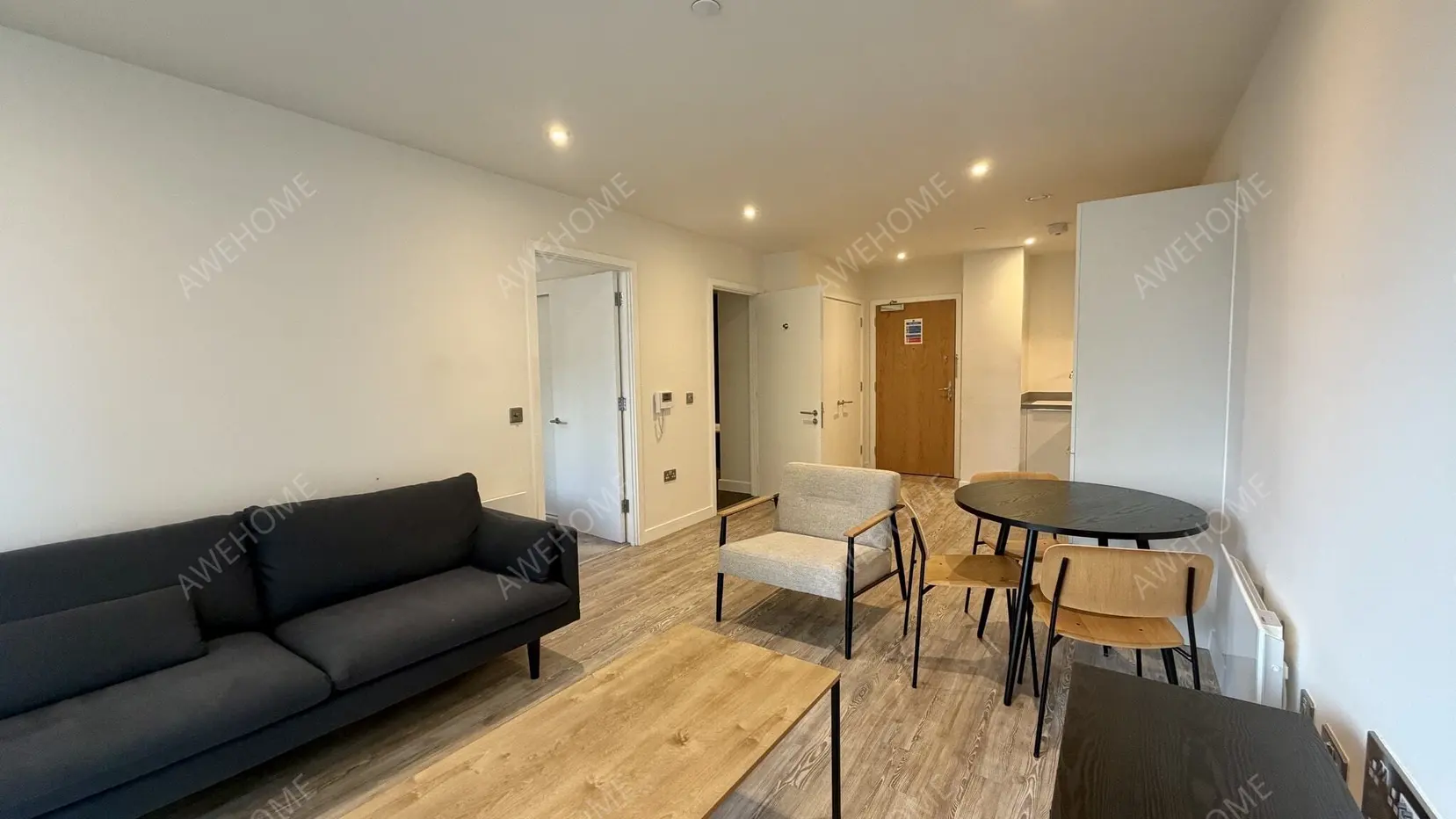 London RentalsSouth Side Three Road