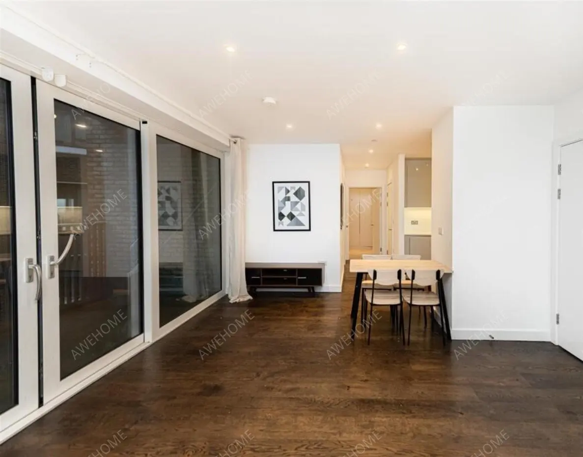 London RentalsWalworth Square