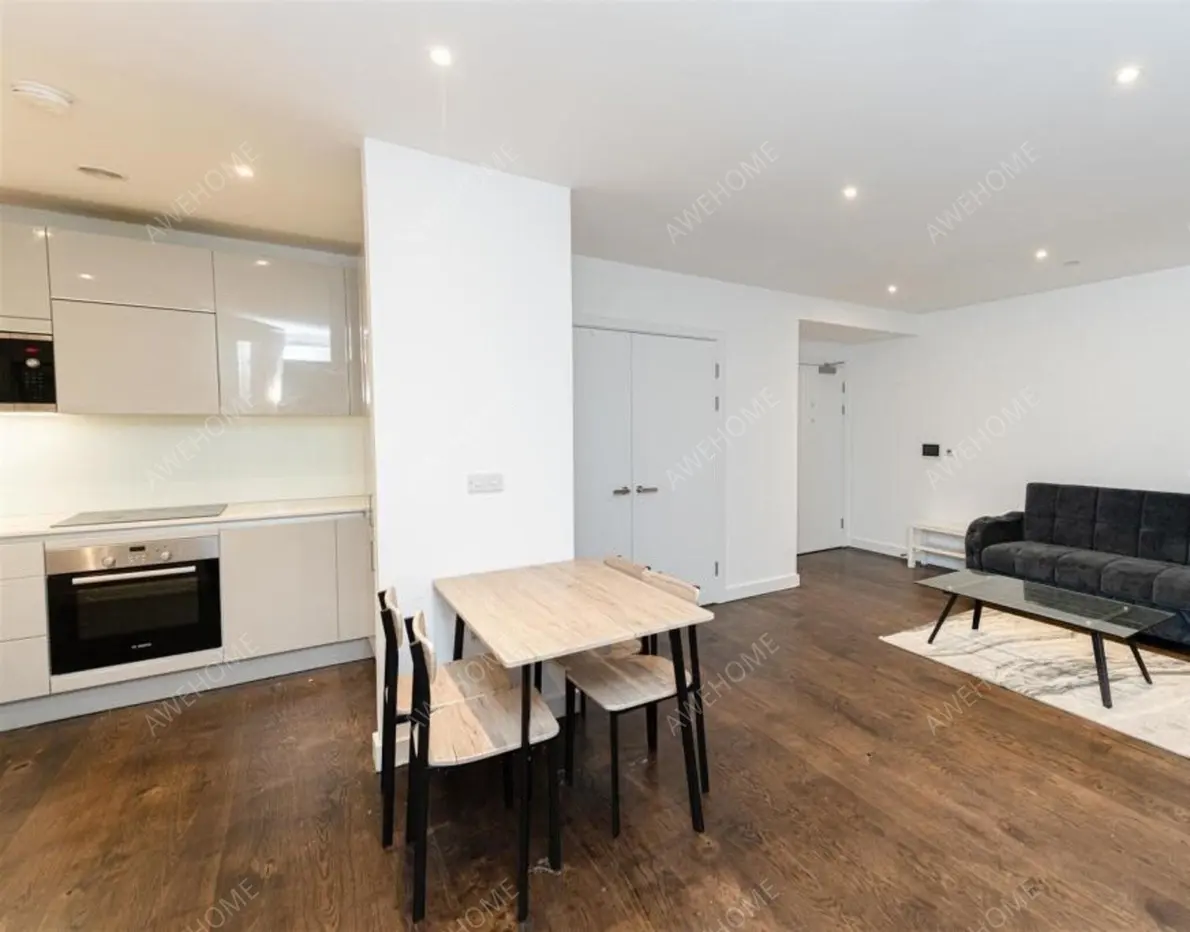 London RentalsWalworth Square