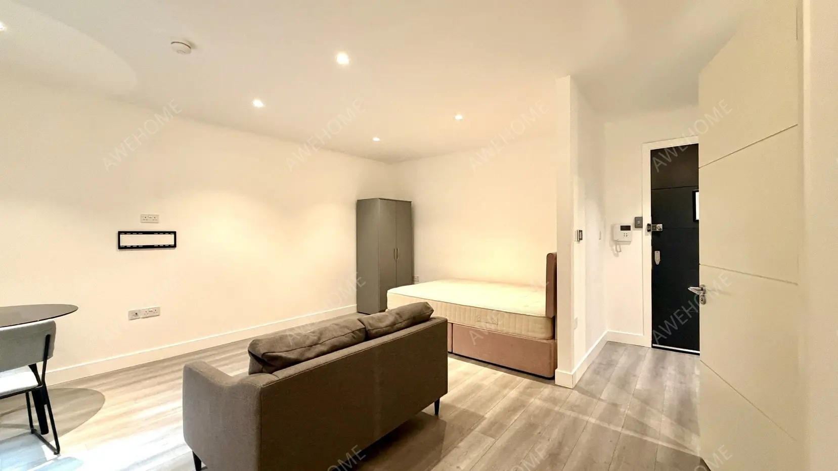 LondonSingle Apartment Rentals[Single Apartment]New Horizons Court