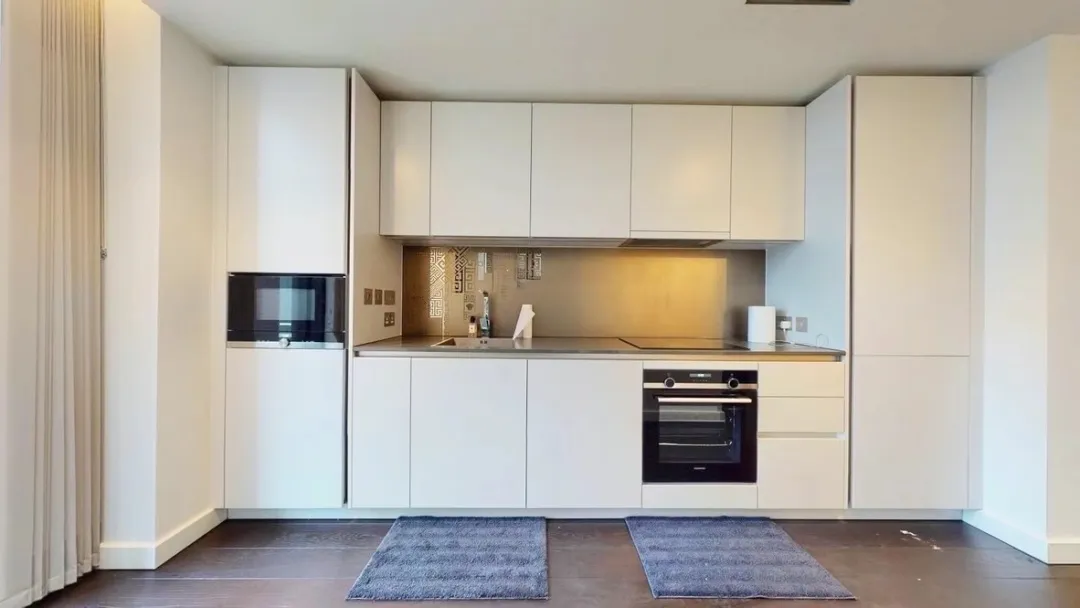 謝邀，我在🇬🇧倫敦住的是40平大Studio