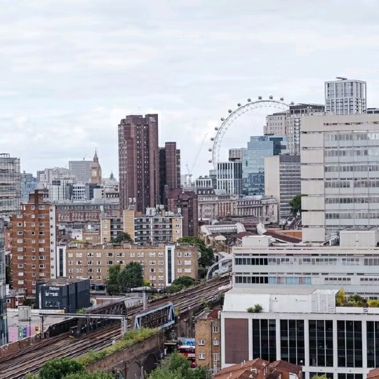 London 190, a three-bedroom apartment, just a 3-minute walk to KCL.