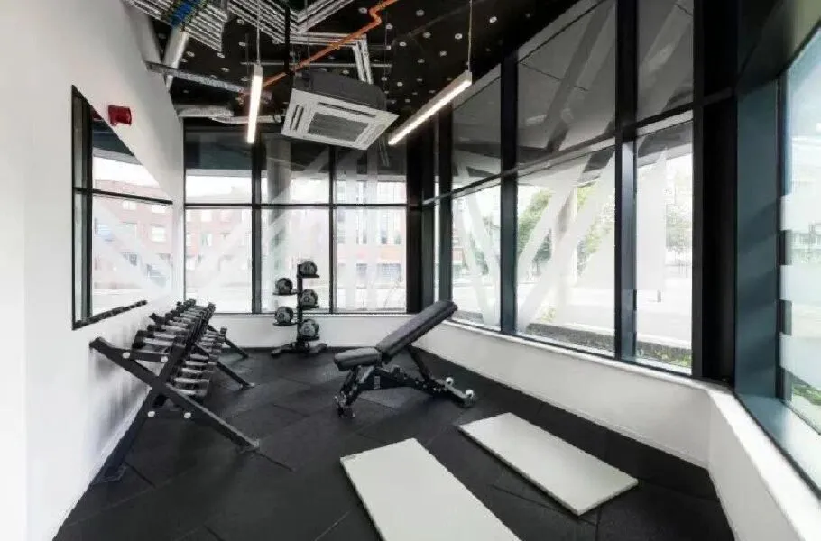 愛丁堡落地窗Studio，真的泰褲辣！！👏🏻