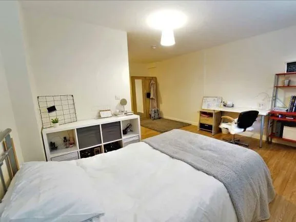 📍4-bedroom house in Nottingham city center 🏠