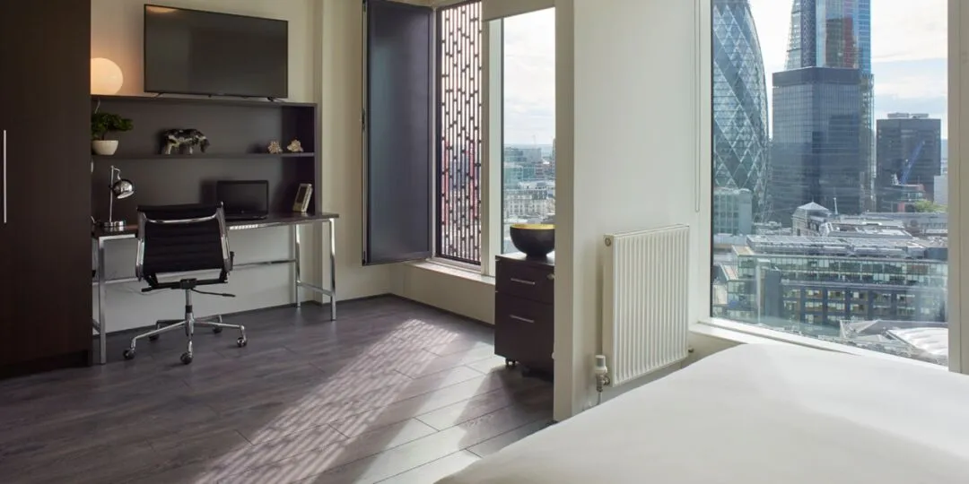 London | Modern student apartment, 20-minute commute to major universities.