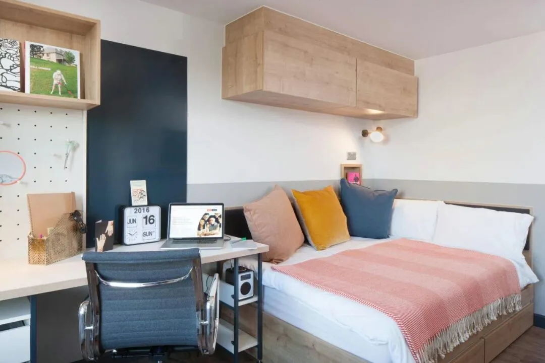 How to rent a treasure apartment in London Old Street?

