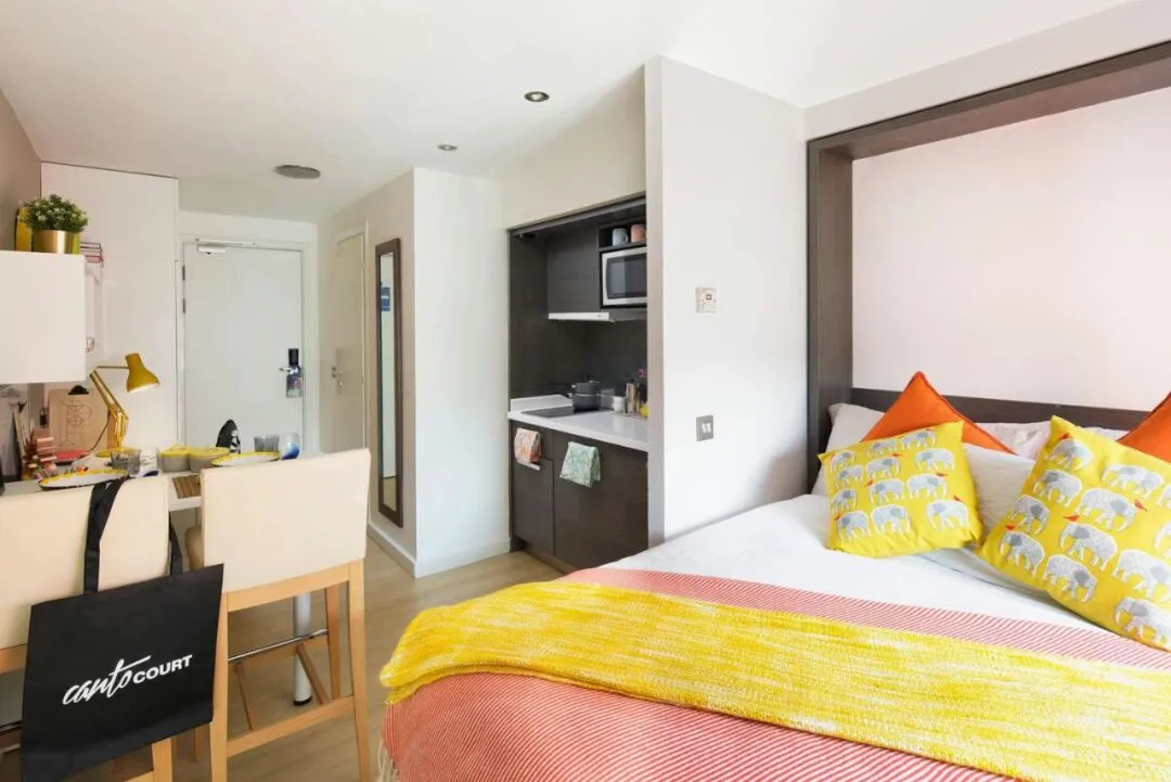 How to rent a treasure apartment in London Old Street?

