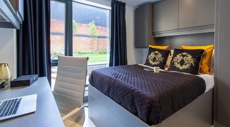 Premium apartments near Coventry University, just a 7-minute walk away.