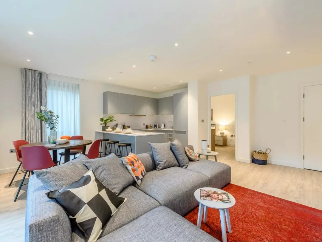 London - I regret not knowing about this 3b with an average of £300 per week earlier!