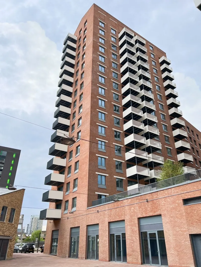 2b2b whole rental in Stratford, near LCF new campus and UCL East campus.