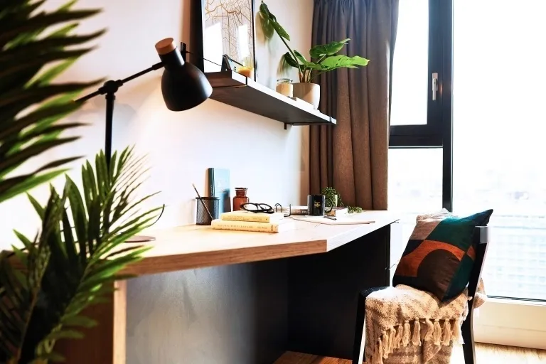 Manchester, this studio within walking distance to Manchester University is truly amazing, I'm so excited!