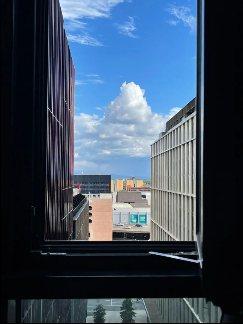 在曼城住上包早餐的studio後，快樂開始瘋長