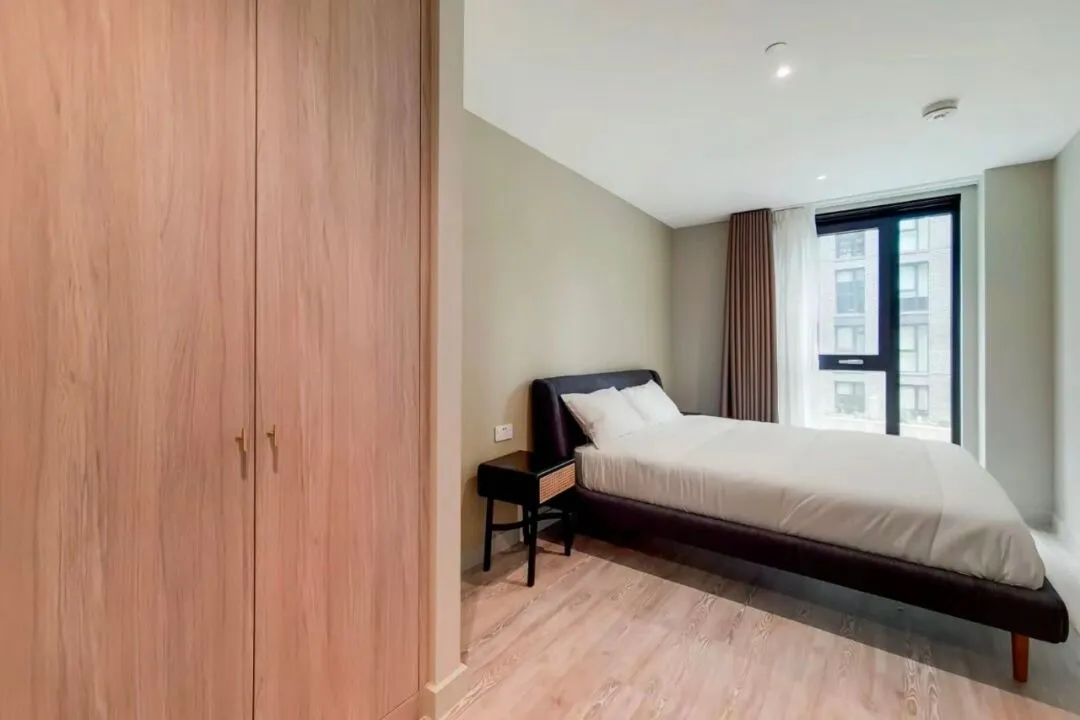 【Grab a 65 sqm space in London, with low-priced custom furniture!】