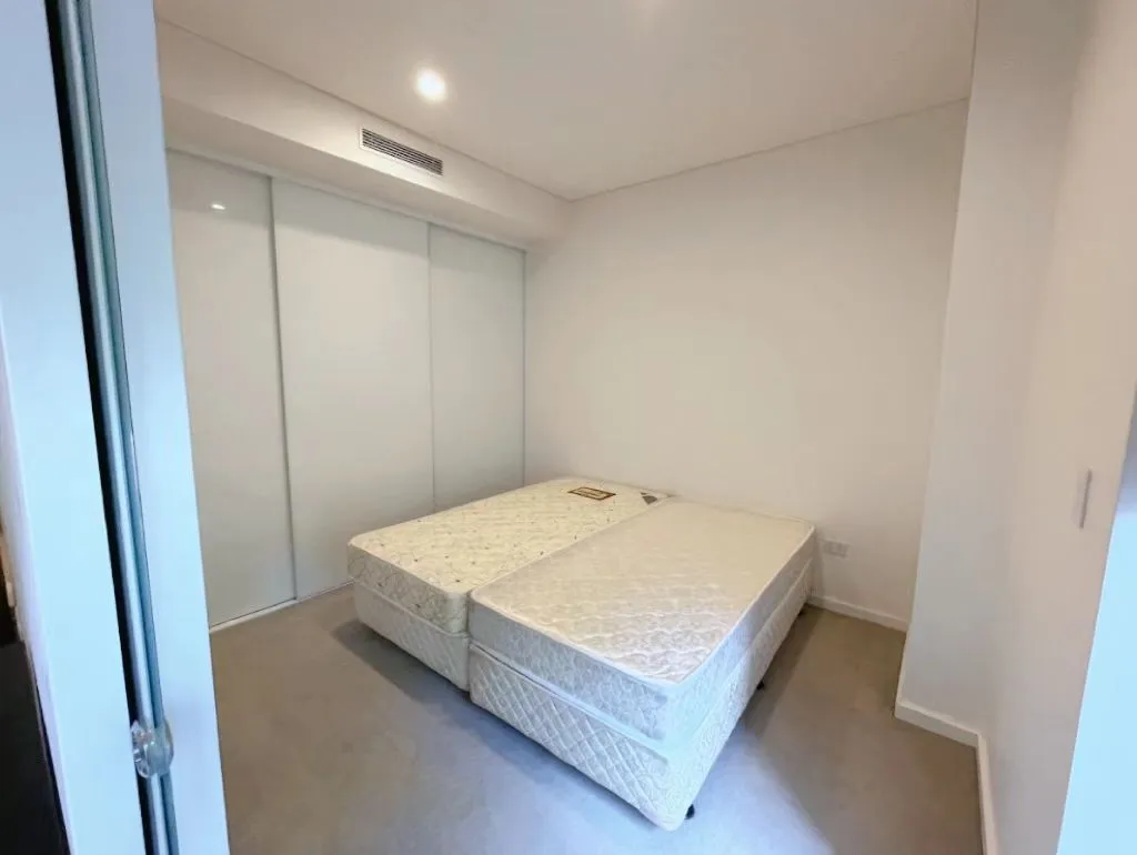 Camperdown1b，步行到雪梨大學，七月底入住