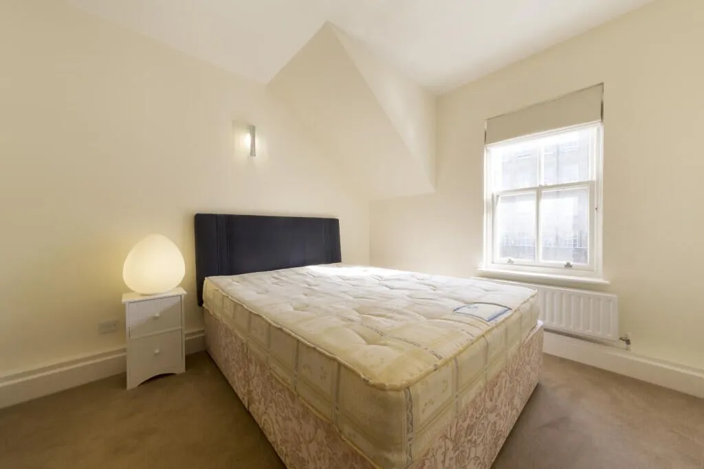 倫敦宇宙中心2b£3,000 pcm