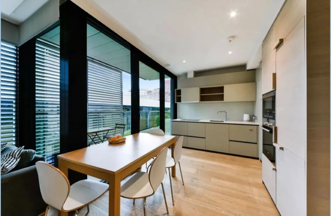 Great find! Kings Cross 2b2b is available for rent.