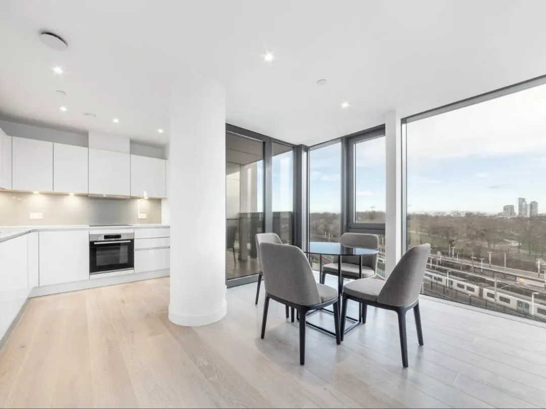 Minimalist-style apartment in London 🏙️